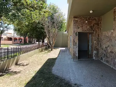 Casa en Alquiler en Capitán Bermudez, $ 1.100.000