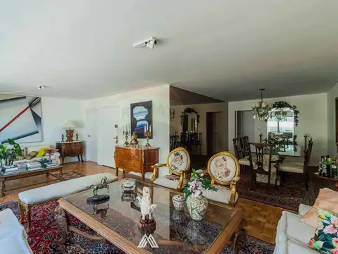 Departamento en Venta de 4 dormitorios