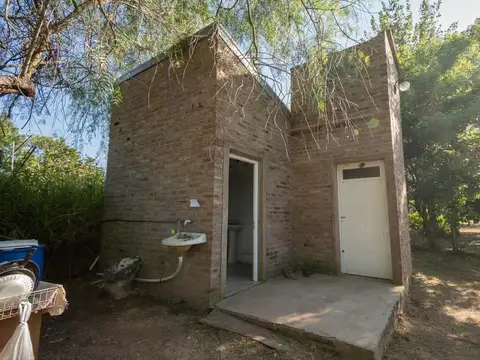 Quinta con SUM, vestuarios, quincho. Arroyo Leyes