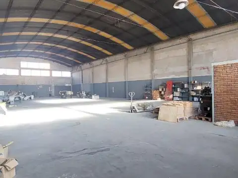 Galpon en Venta 55  mts Fondo