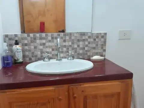 Casa 2 ambientes con 1 baño