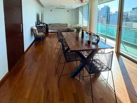 Departamento en Venta con 2 cocheras
