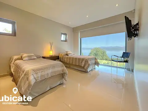 Casa 7 ambientes con 3 baños