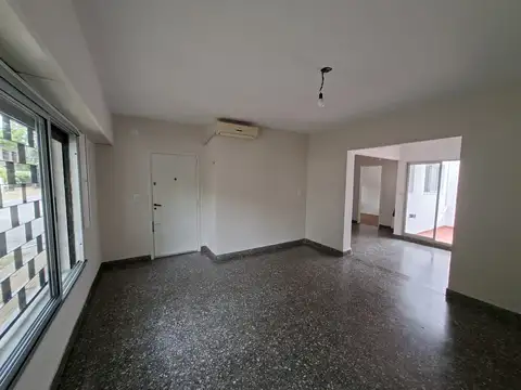 Departamento tipo casa en alquiler en Martinez Fleming / Panamericana