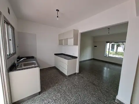 Departamento tipo casa en alquiler en Martinez Fleming / Panamericana