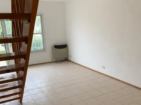 Depto Tipo Casa en Venta en Puerto Madryn, USD 90.000