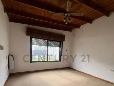 CASA EN VENTA EN VILLA CATELLA