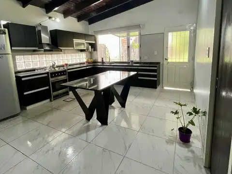 Depto Tipo Casa en Venta de 3 dormitorios