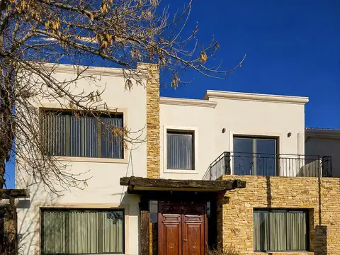 Casa en Rodeo Del Medio