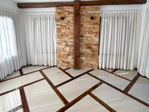 Casa en Alquiler de 3 dormitorios