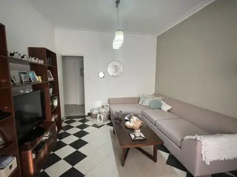 Casa en Venta en Adrogue, USD 215.000