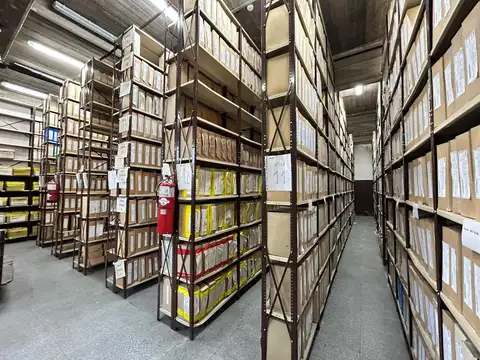 VENTA - GALPON  OFICINAS - MERLO