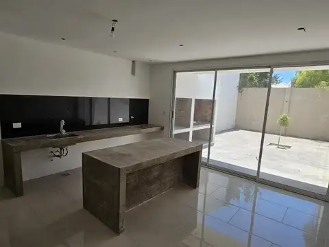 Casa en Venta en Victoria, USD 135.000