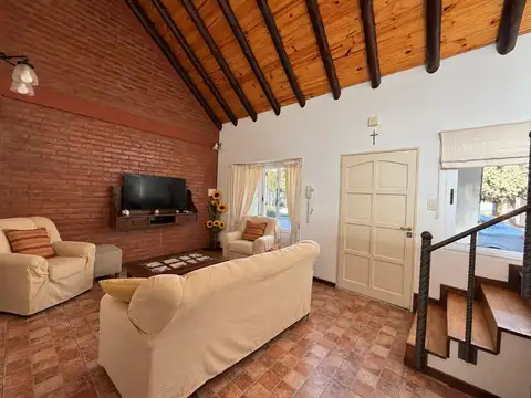 Casa en venta en Pinar de Carrodilla, Godoy Cruz