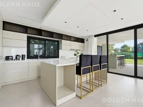 Casa en Venta en Tristán Suárez, USD 499.000
