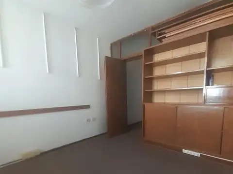 Venta oficina de 22 M2 Excelente ubicacion . Santa Fe 849. Zona bancaria y comercial.