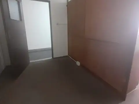 Venta oficina de 22 M2 Excelente ubicacion . Santa Fe 849. Zona bancaria y comercial.