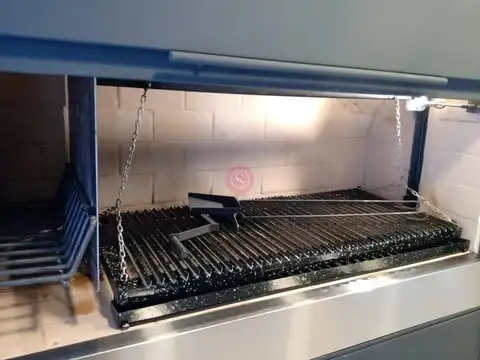 Casa en Venta con 3 cocheras