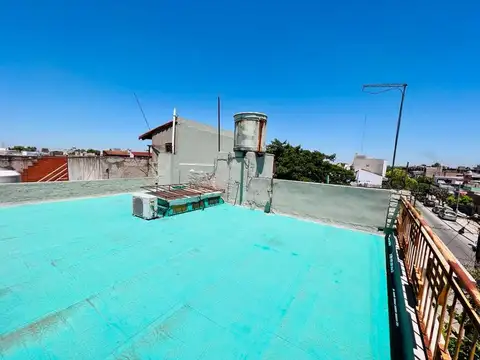 Depto Tipo Casa 6 ambientes con 2 baños