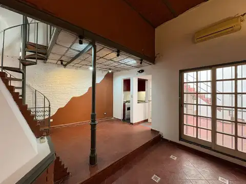 Depto Tipo Casa en Alquiler en Caballito, $ 920.000
