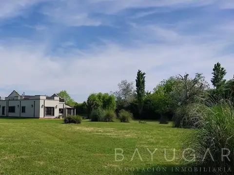 Venta Chacra con instalaciones gastronómicas - Pavón - Exaltación de la Cruz