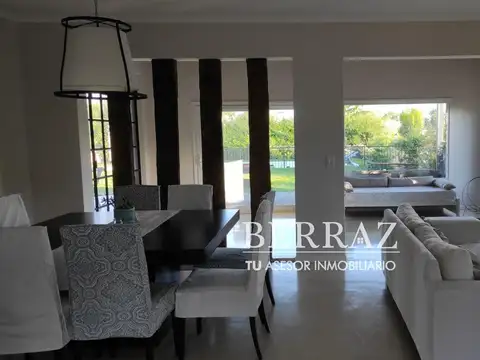 Casa en Venta en Pilar Del Este, USD 310.000