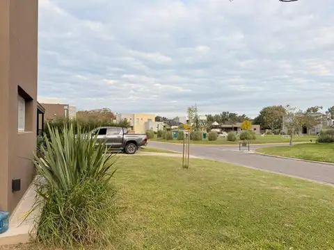 Casa en Alquiler en San Matias, USD 1.600