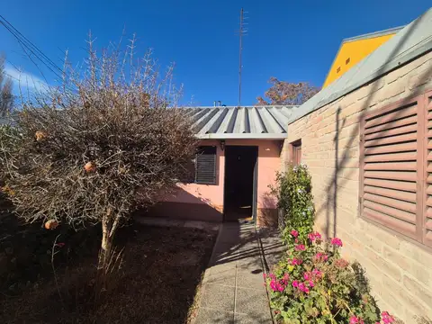 Casa en  venta 2 dorm. General Roca, Río Negro