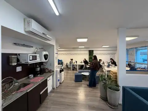 Oficina en Alquiler con 1 cochera