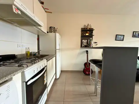 Venta Monoambiente con balcón y terraza exclusiva (Por escalera) en Echesortu, R