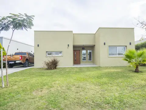 CASA EN PILAR DEL ESTE- SAN RAMÓN