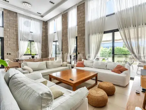 Casa Monoambiente con 2 baños