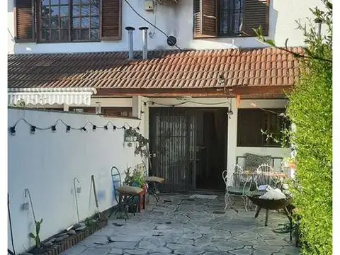 Depto Tipo Casa en Alquiler de 4 ambientes
