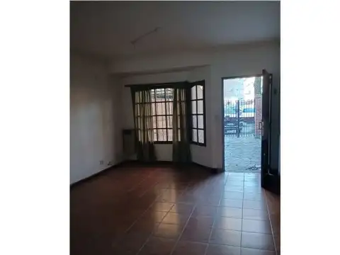 Depto Tipo Casa en Alquiler de 3 dormitorios
