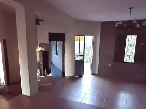 Casa 3 ambientes con 2 baños