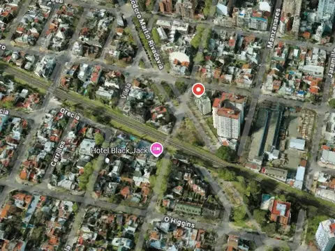 Cochera en venta - 10Mts2 - Lomas de Núñez