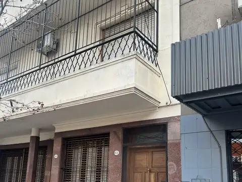 Depto Tipo Casa en Venta en Villa Pueyrredon, USD 179.000