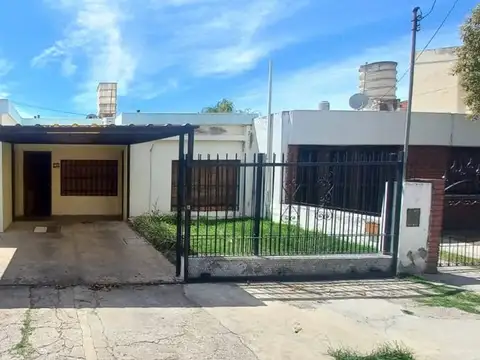 VENTA CASA 3 DORMITORIOS- CENTRO AMERICA CORDOBA