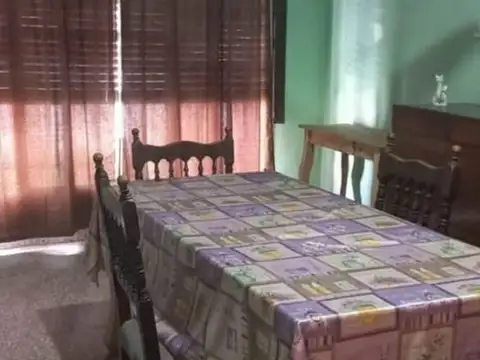 VENTA CASA 3 DORMITORIOS- CENTRO AMERICA CORDOBA