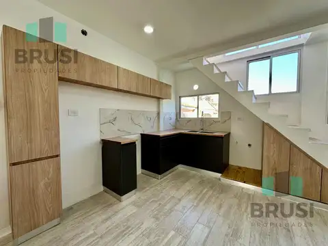 Beron de Estrada  al 2300