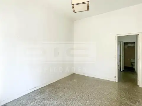 Local en Venta 50 años