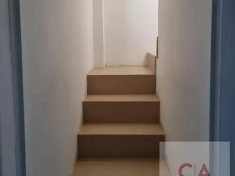 VENTA - CASA LOTE PROPIO - JARDÍN - PILETA - CON RENTA - BELGRANO R