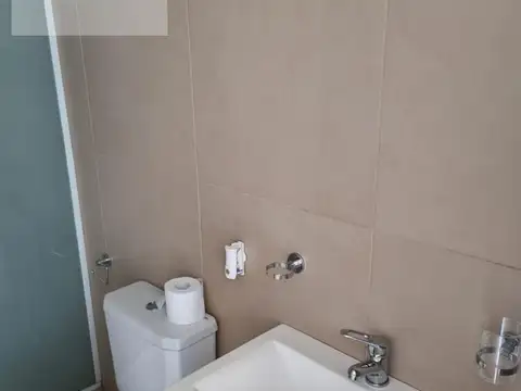 VENTA - CASA LOTE PROPIO - JARDÍN - PILETA - CON RENTA - BELGRANO R