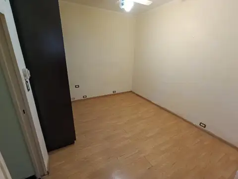 Depto Tipo Casa en Venta en Monserrat, USD 64.000