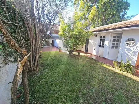 Excelente Triplex a la venta - Villa Santa Rita