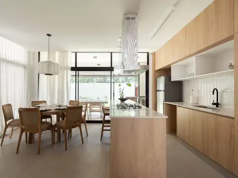 Depto Tipo Casa 4 ambientes con 2 baños