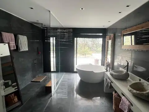 Casa en Alquiler Temporal de 4 dormitorios