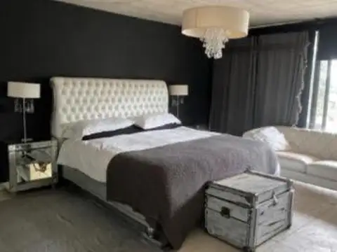 Casa 7 ambientes con 4 baños