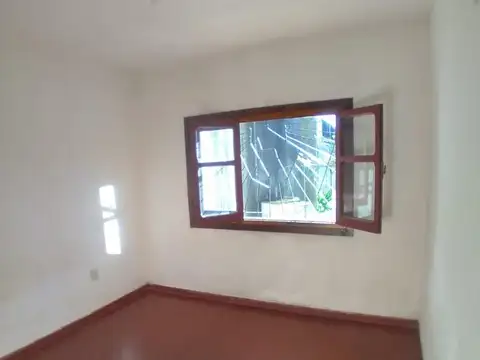 Casa en Alquiler con 1 cochera