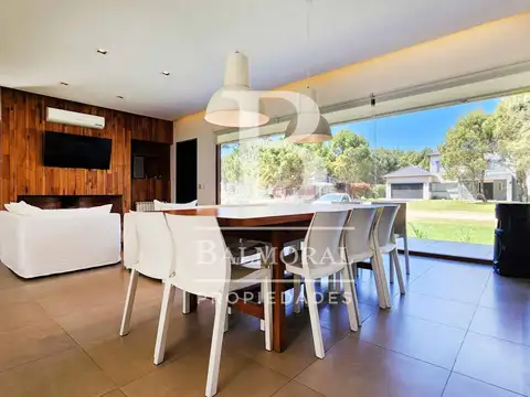 Casa - Alquiler temporario - Argentina, Pinamar - De Las Espuelas 200